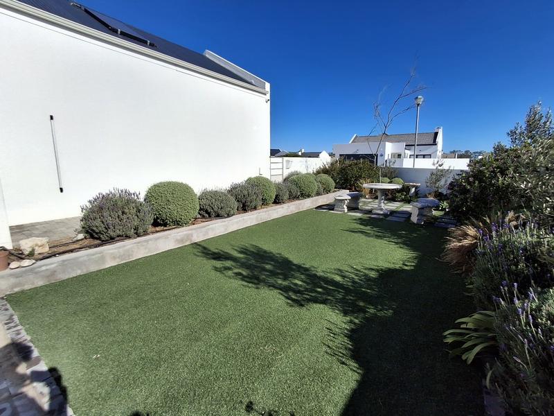 3 Bedroom Property for Sale in Britannia Bay Western Cape